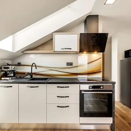 Appartamento Apartmaji Kunej Pod Gradom With Sauna *