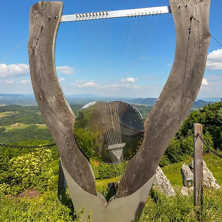 Apartmaji Kunej Pod Gradom With Sauna * Podsreda