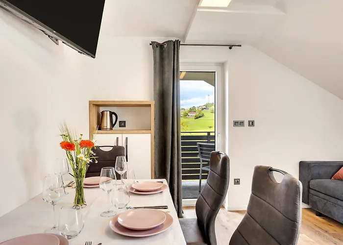 Apartmaji Kunej Pod Gradom With Sauna Podsreda